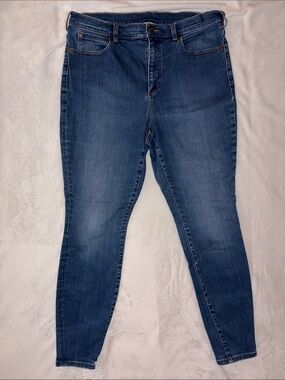 SZ 14 Duluth Trading Co Stretchy Classic Mid-Blue Skinny Jeans
